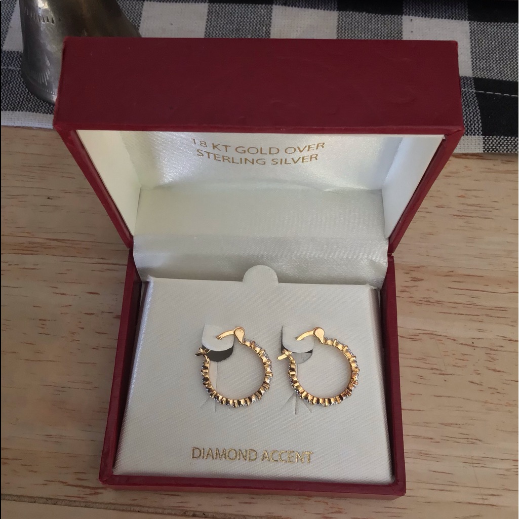 18 Kt Gold Diamond Accent Earrings